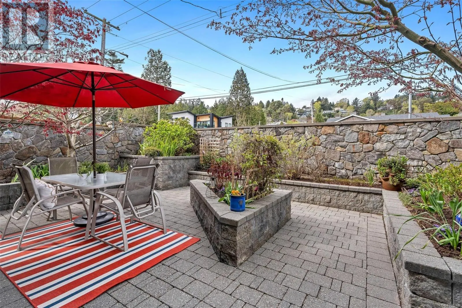 5073 Cordova Bay Rd