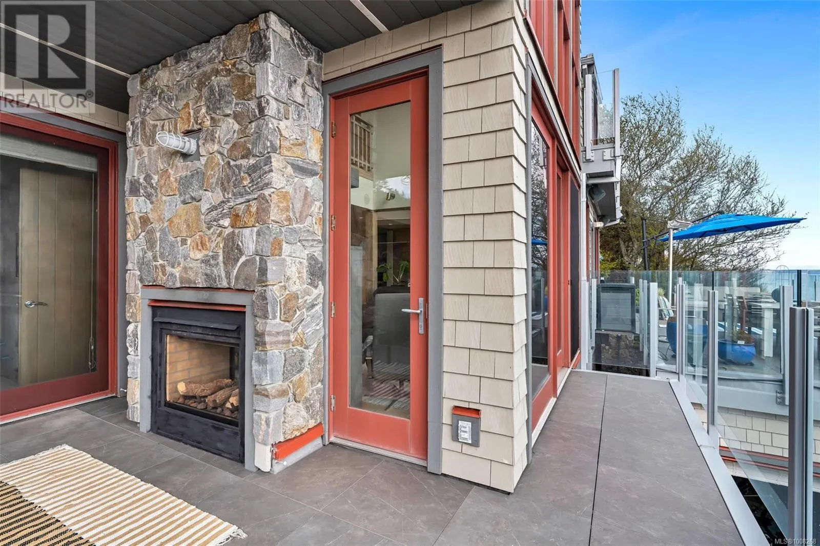 5073 Cordova Bay Rd