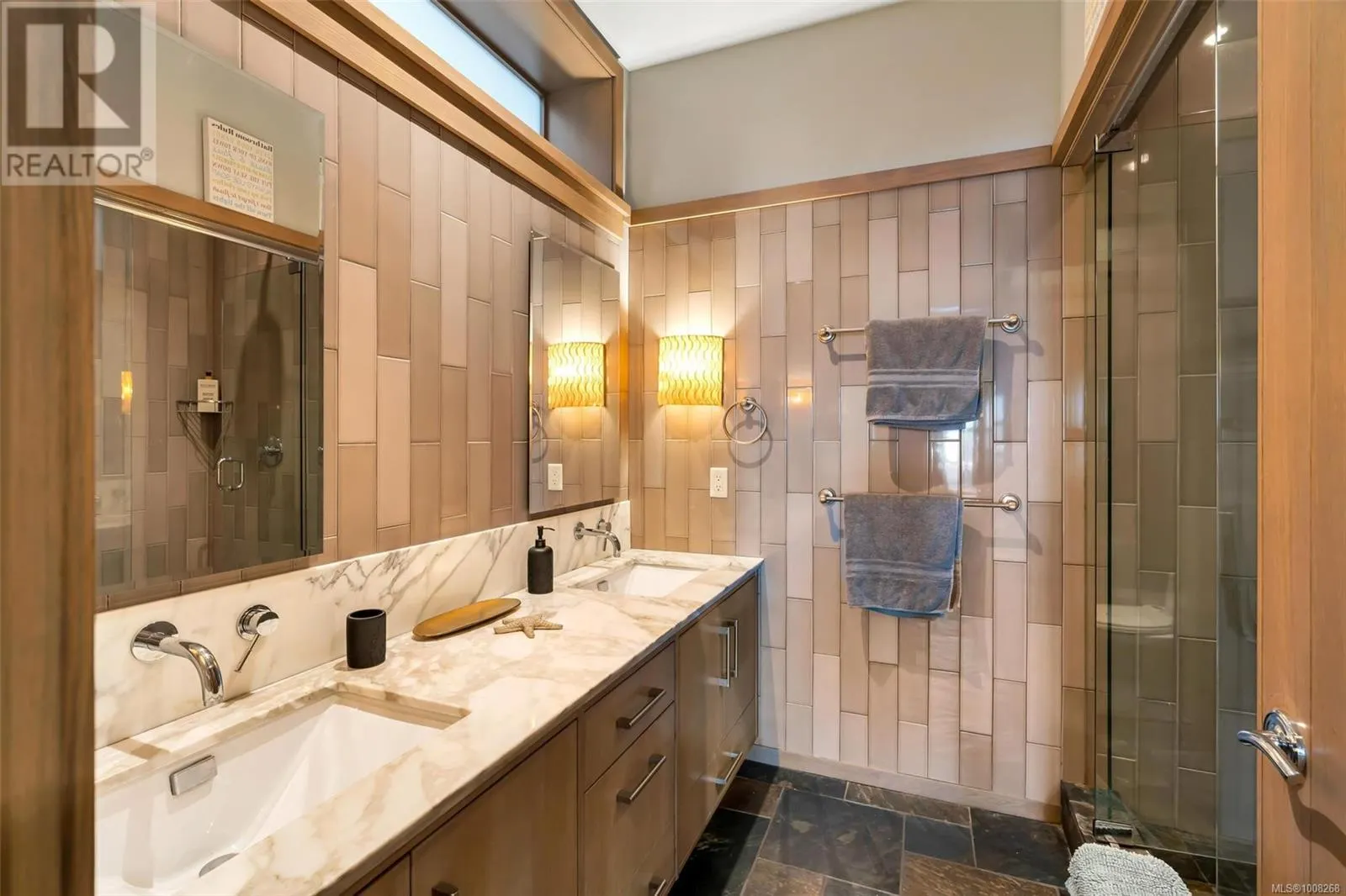 5073 Cordova Bay Rd