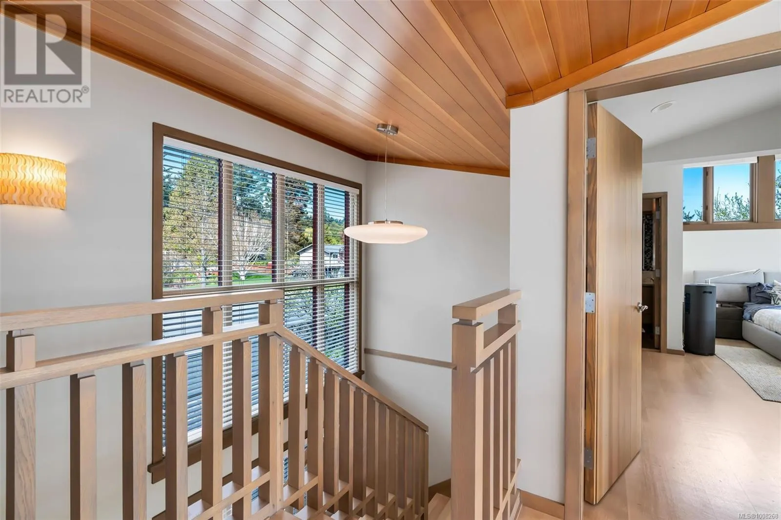 5073 Cordova Bay Rd