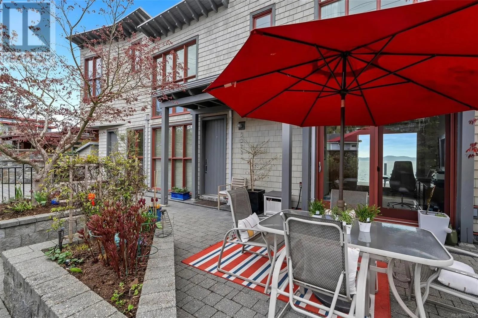 5073 Cordova Bay Rd