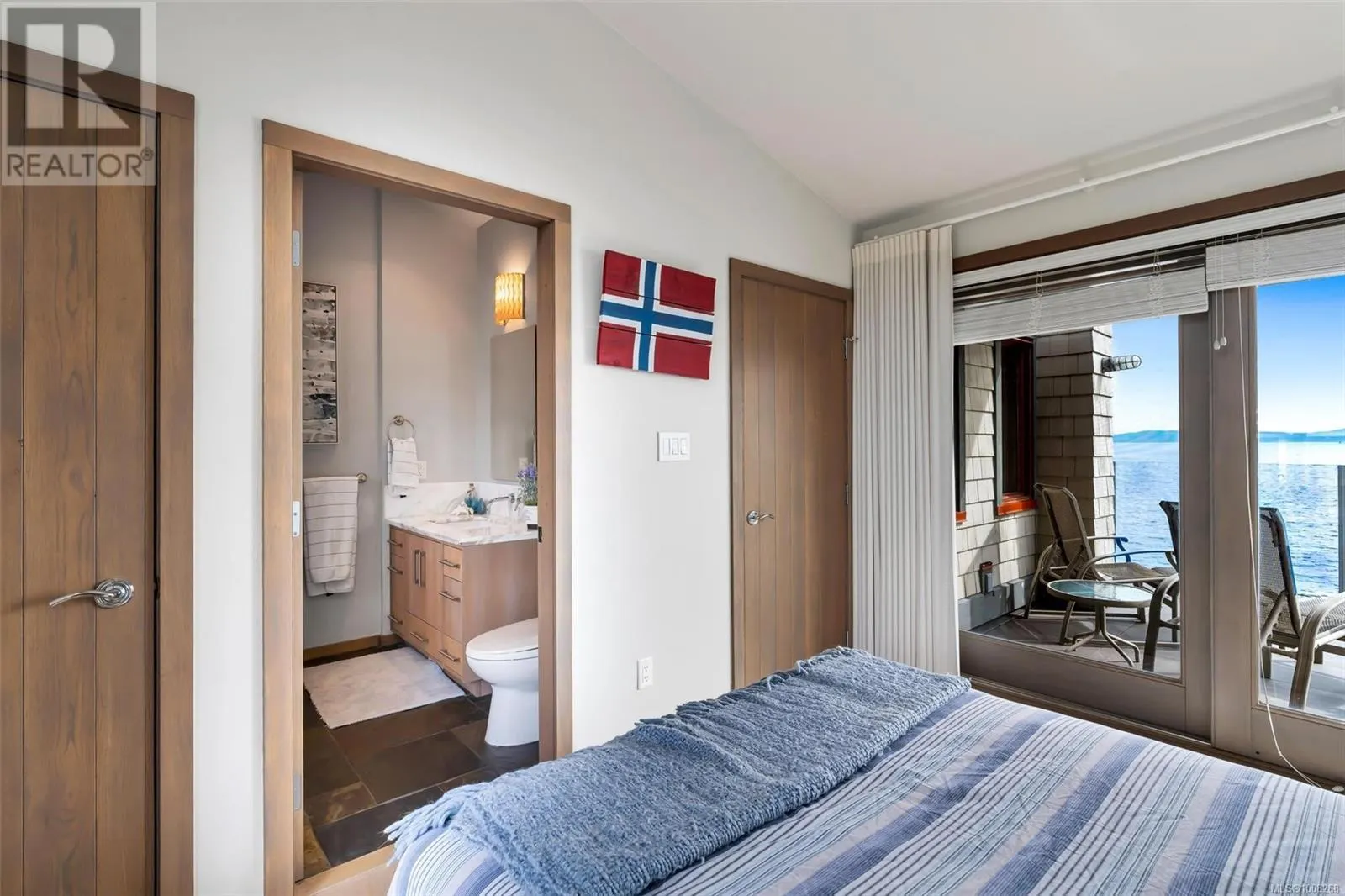 5073 Cordova Bay Rd