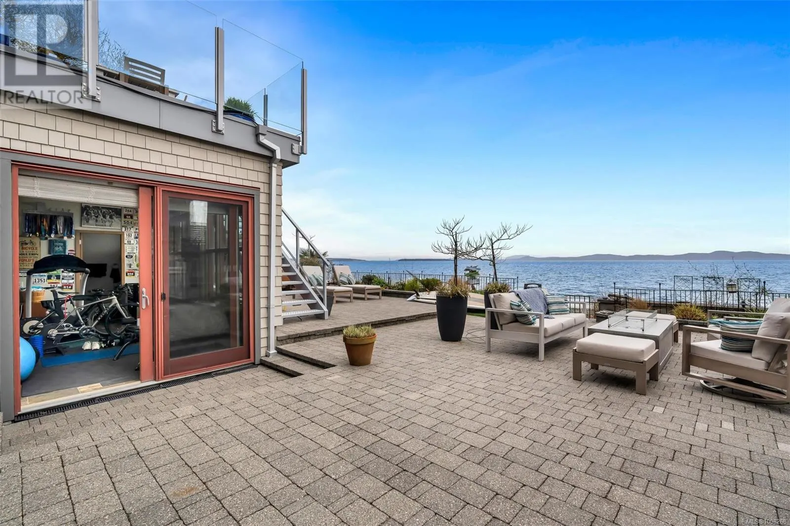 5073 Cordova Bay Rd