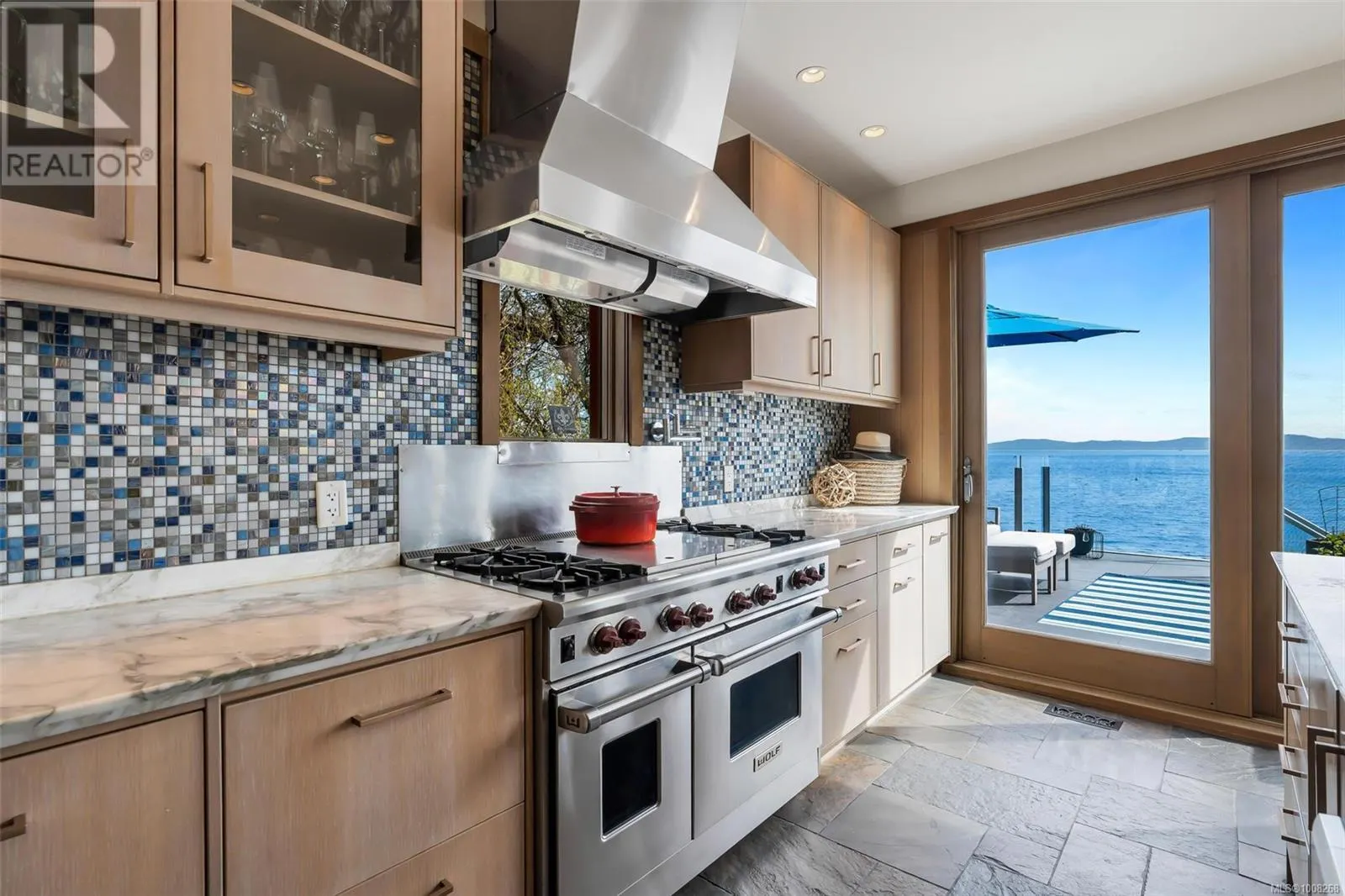 5073 Cordova Bay Rd