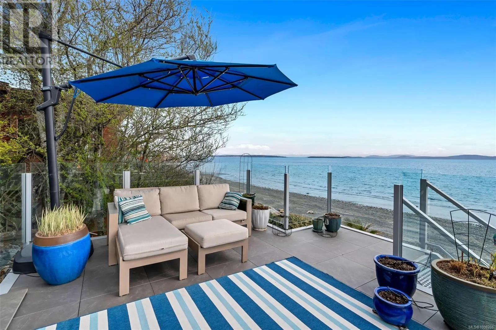 5073 Cordova Bay Rd