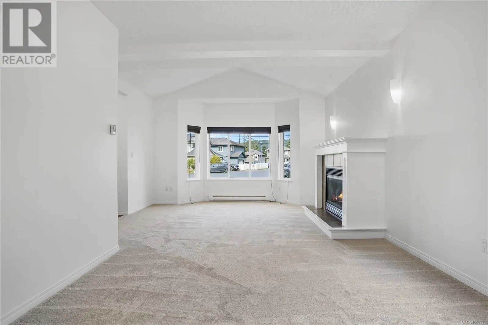 933 Thrush Pl