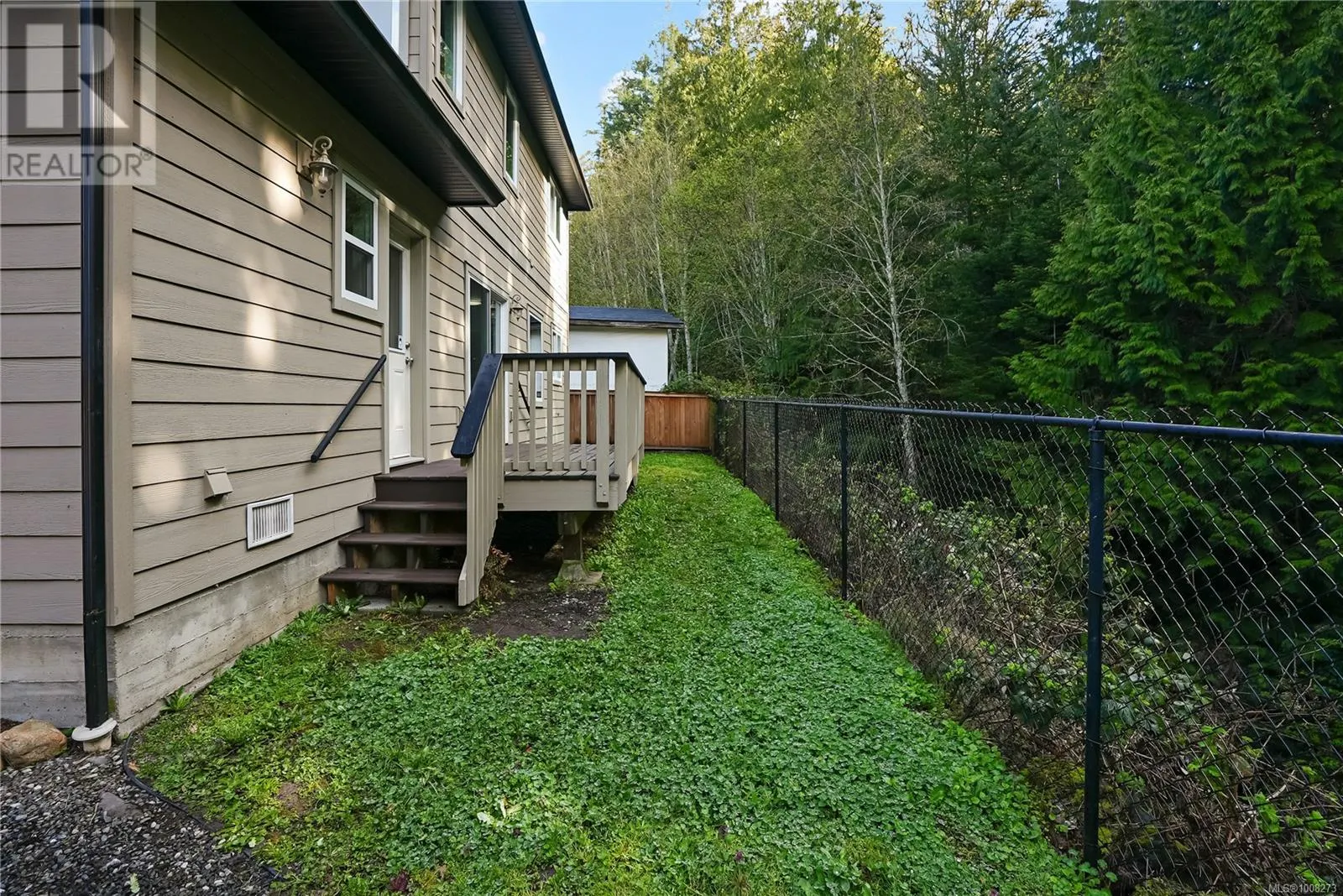 933 Thrush Pl