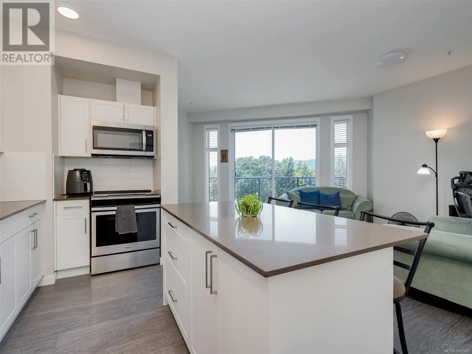 416 2843 Jacklin Rd