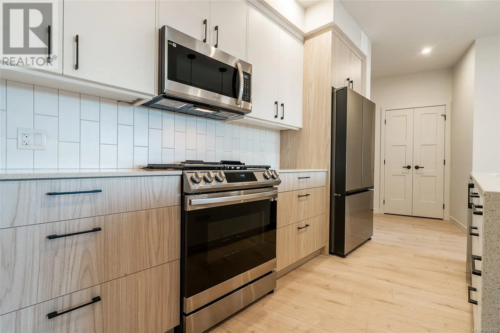 510 958 Pharoah Mews