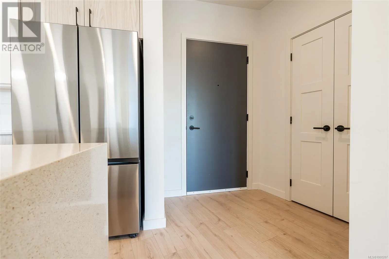 510 958 Pharoah Mews
