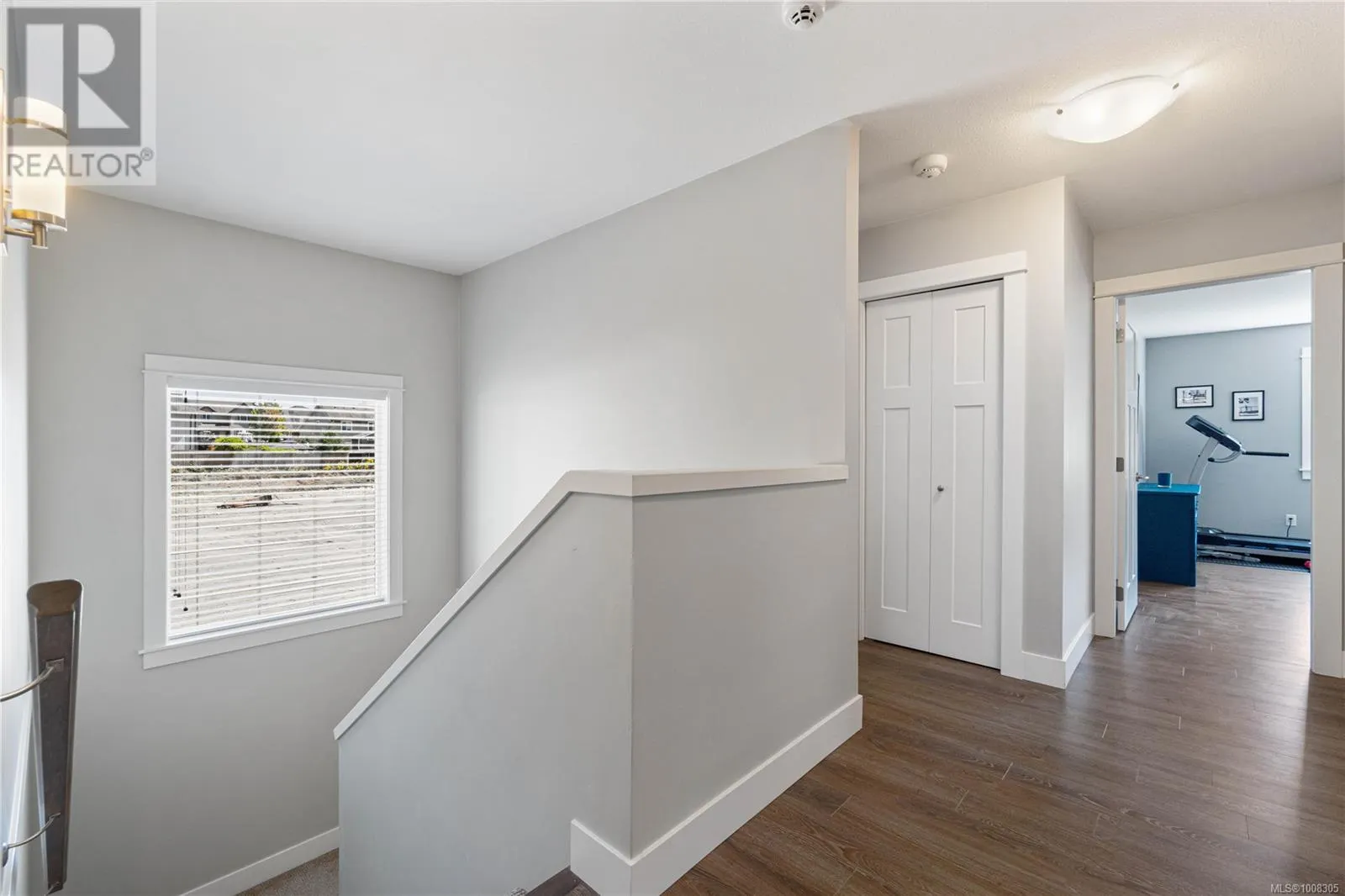 495 Menzies Ridge Dr