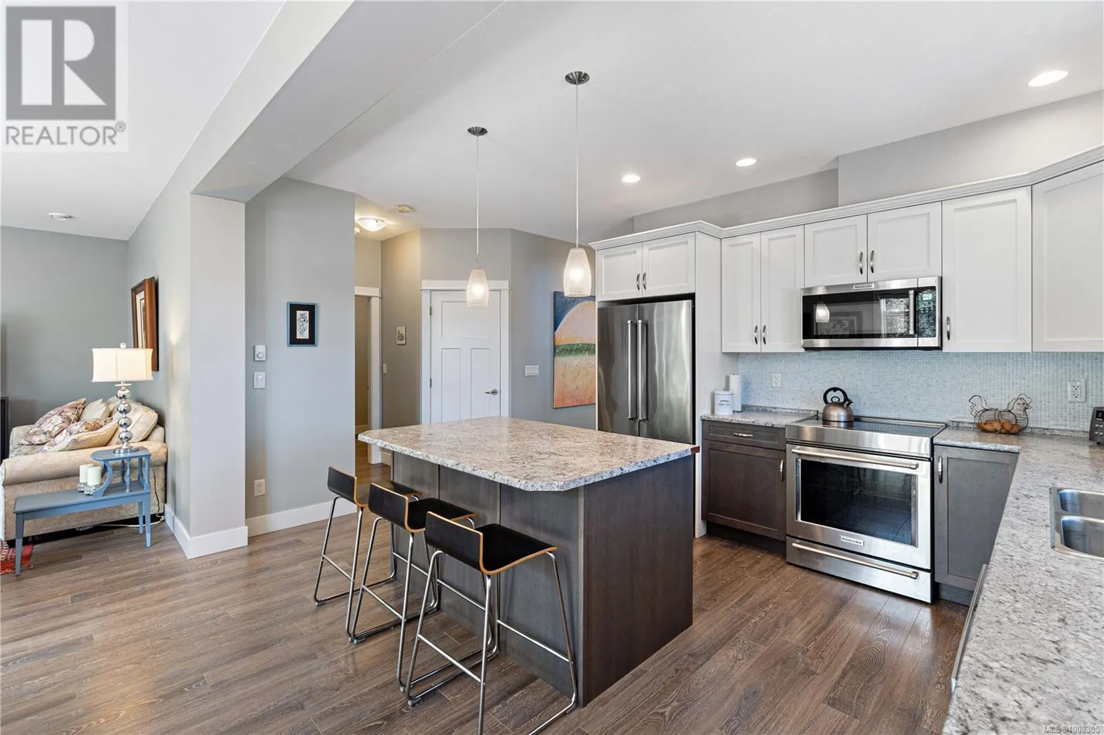 495 Menzies Ridge Dr