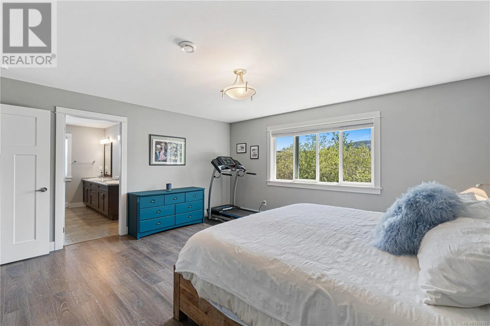 495 Menzies Ridge Dr