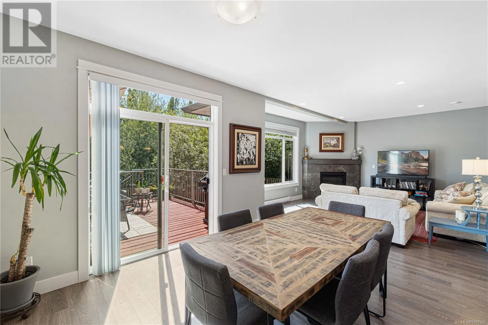 495 Menzies Ridge Dr