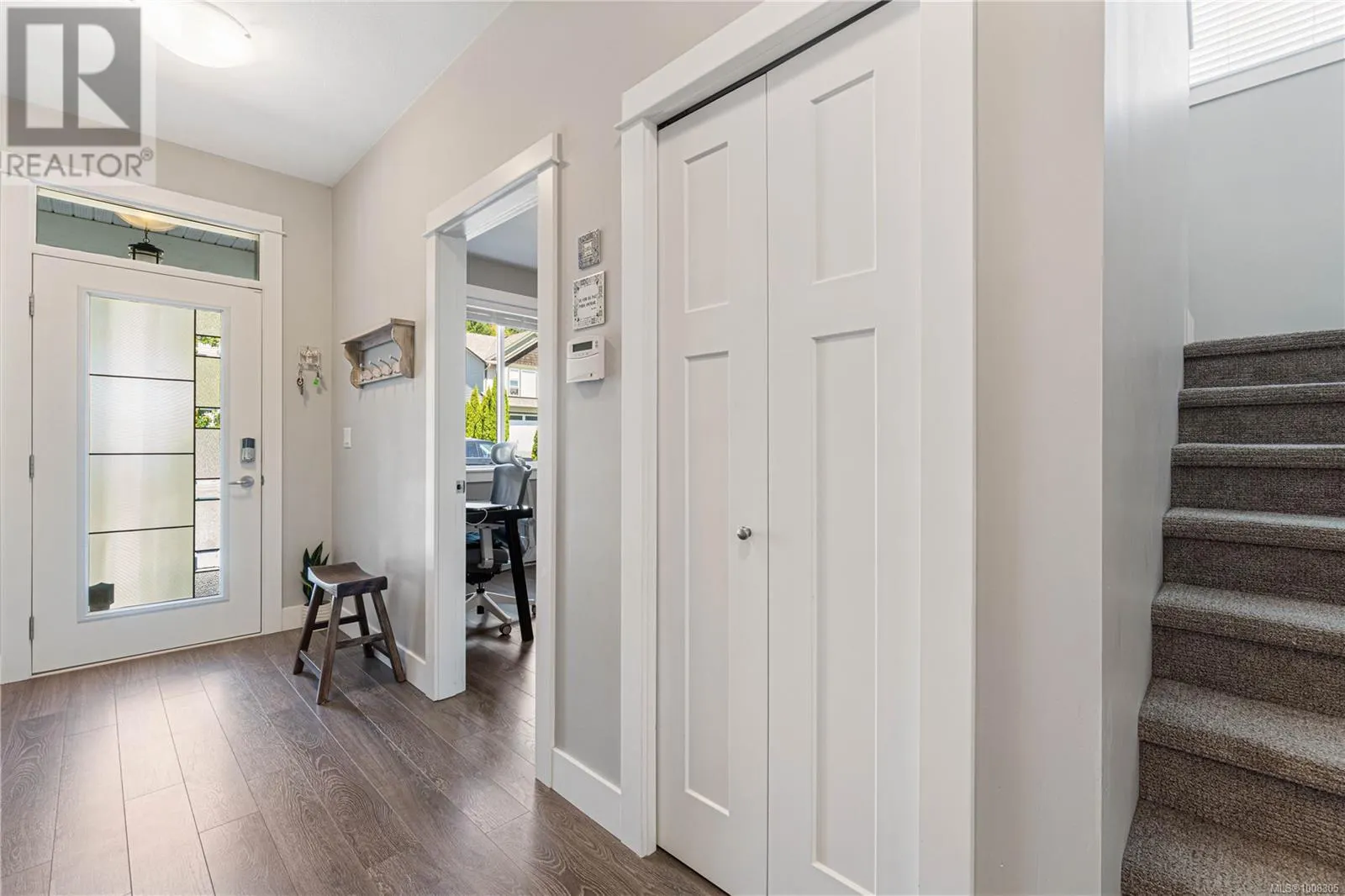 495 Menzies Ridge Dr
