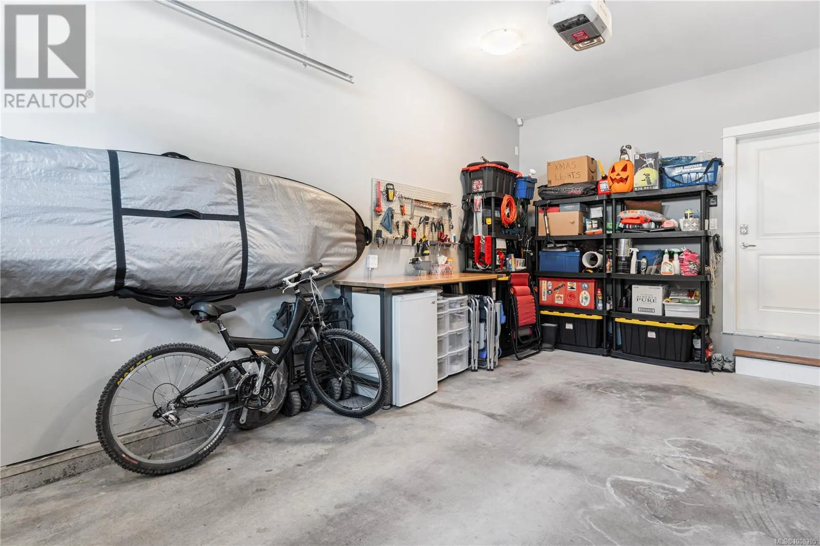 495 Menzies Ridge Dr