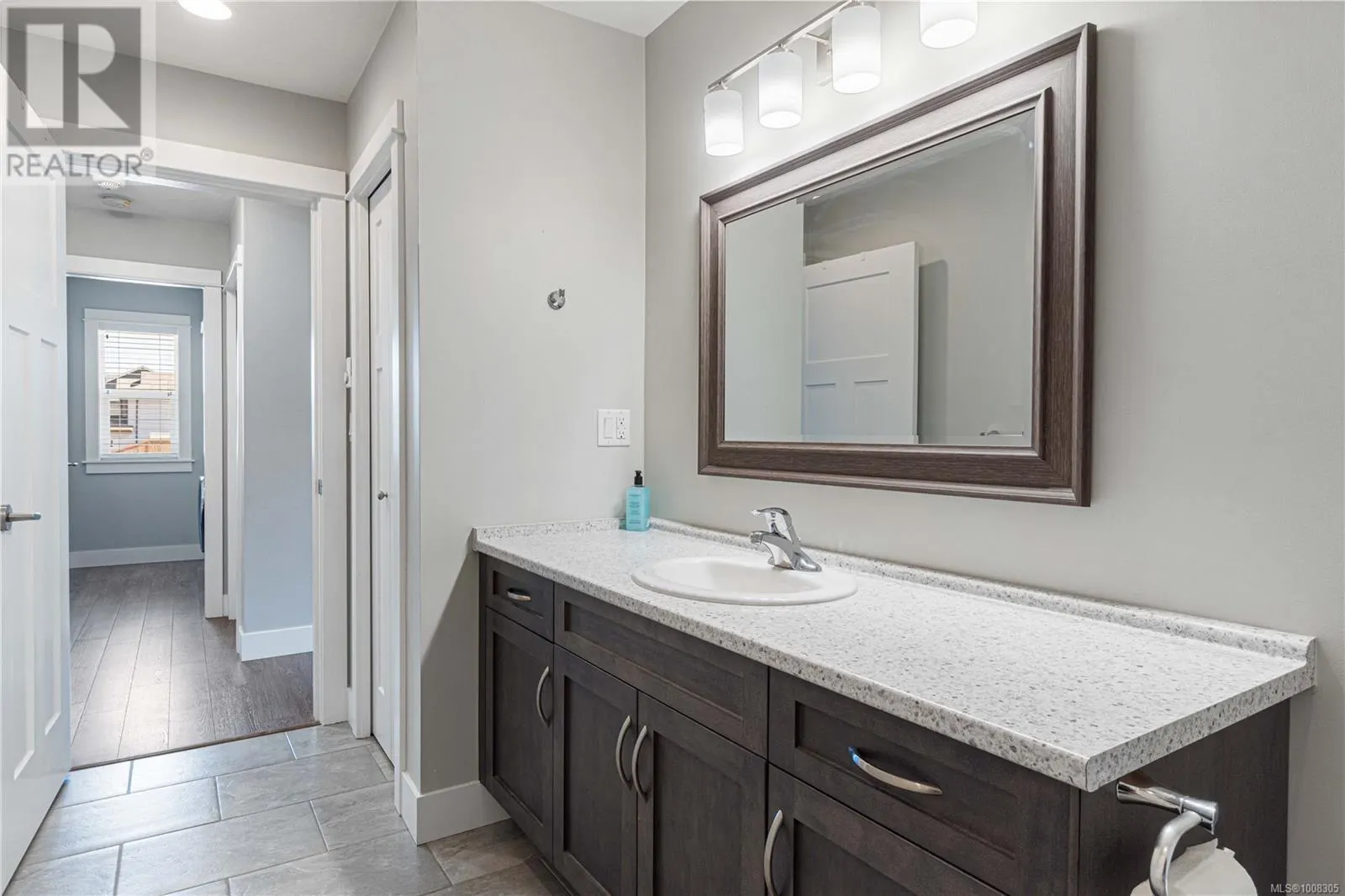 495 Menzies Ridge Dr