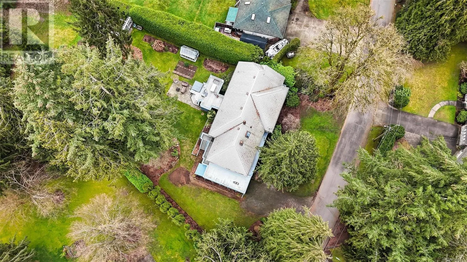 4758 Fairbridge Dr