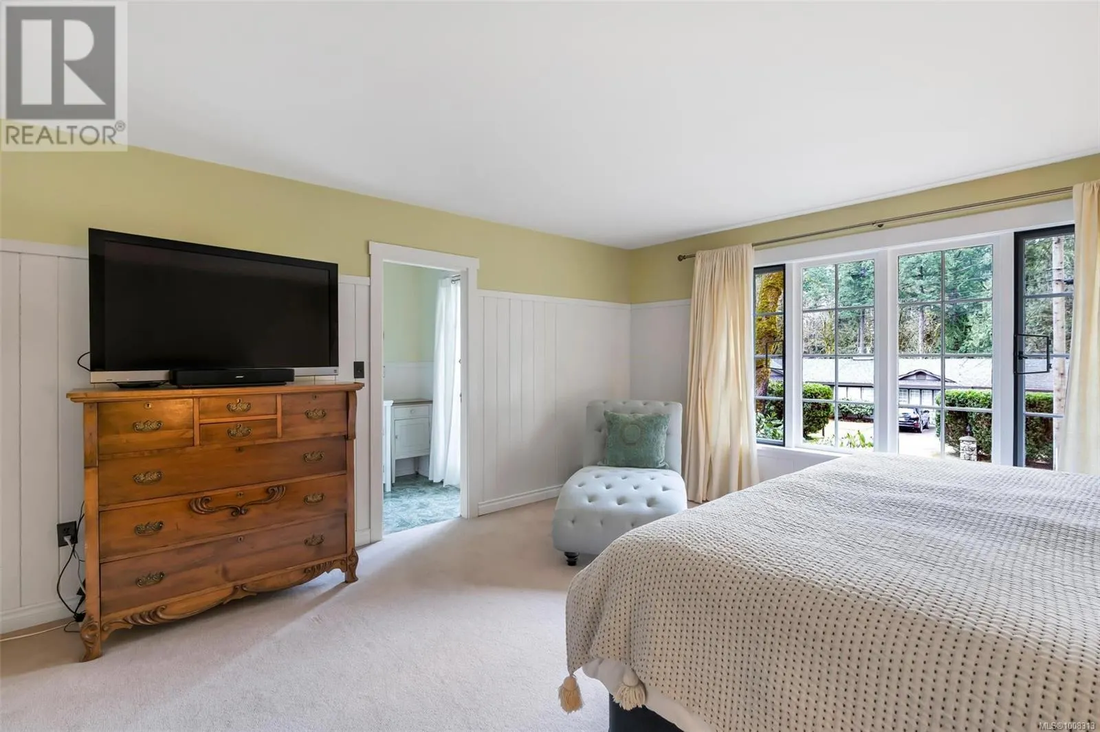 4758 Fairbridge Dr