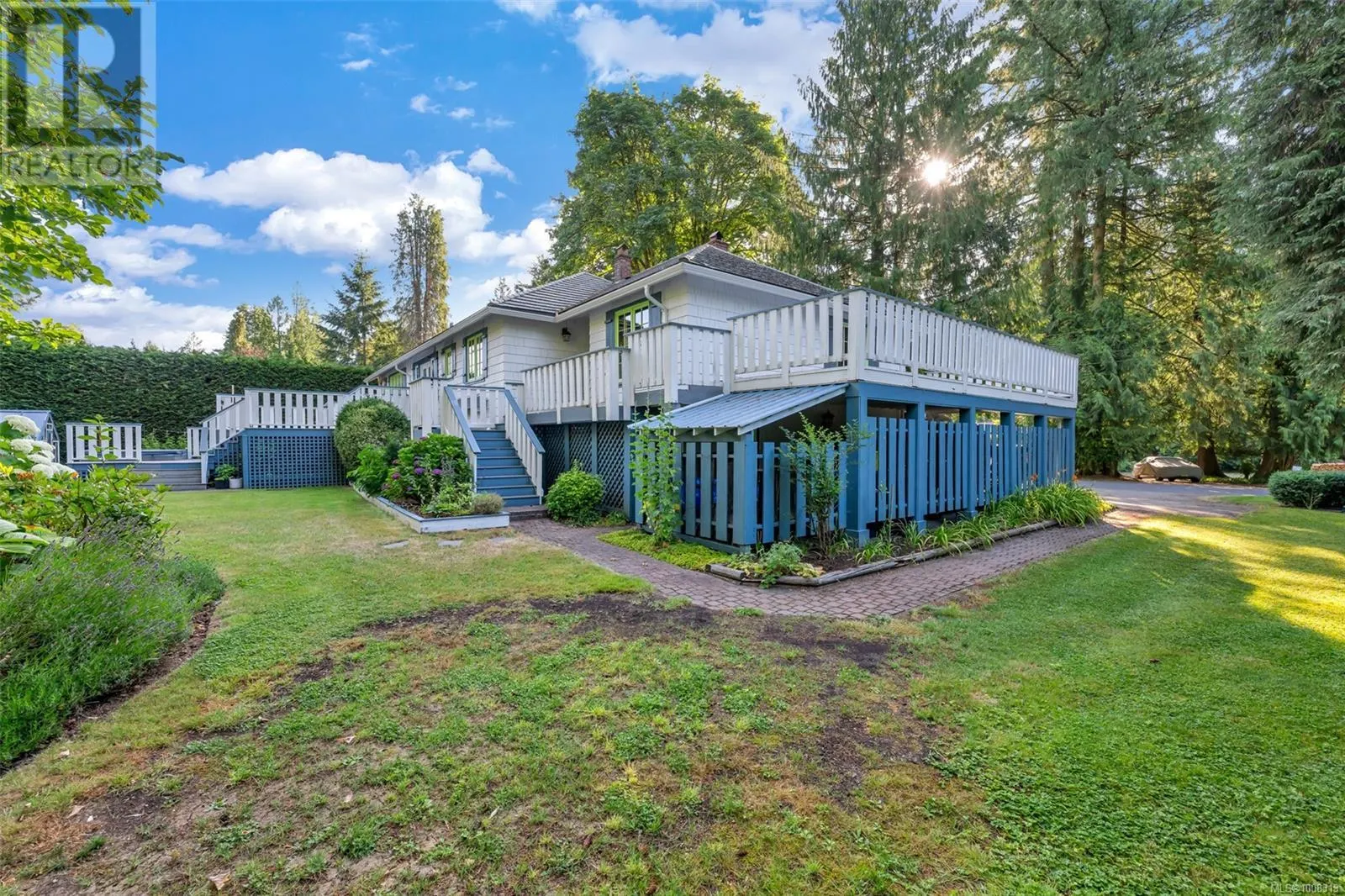 4758 Fairbridge Dr