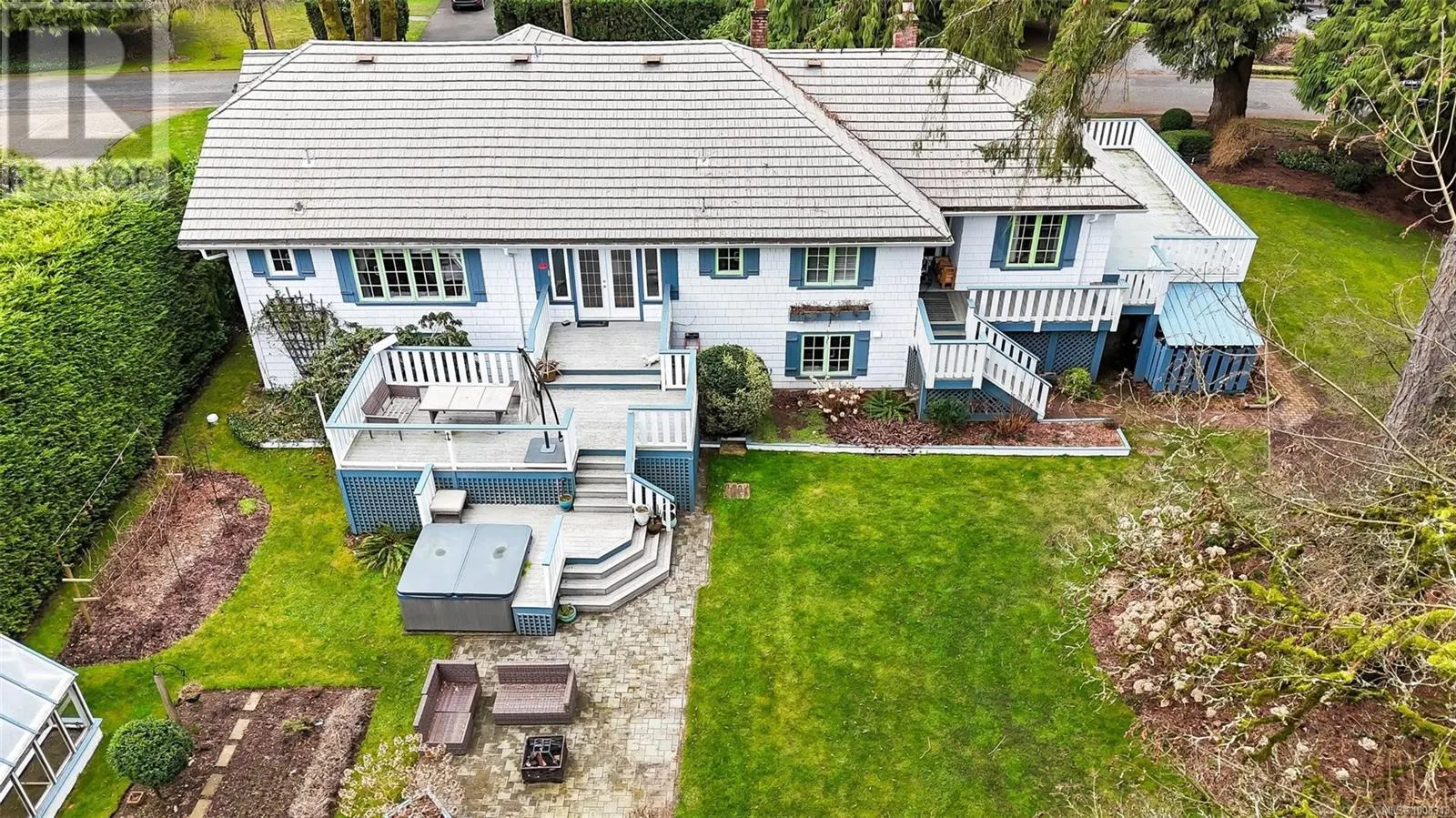 4758 Fairbridge Dr