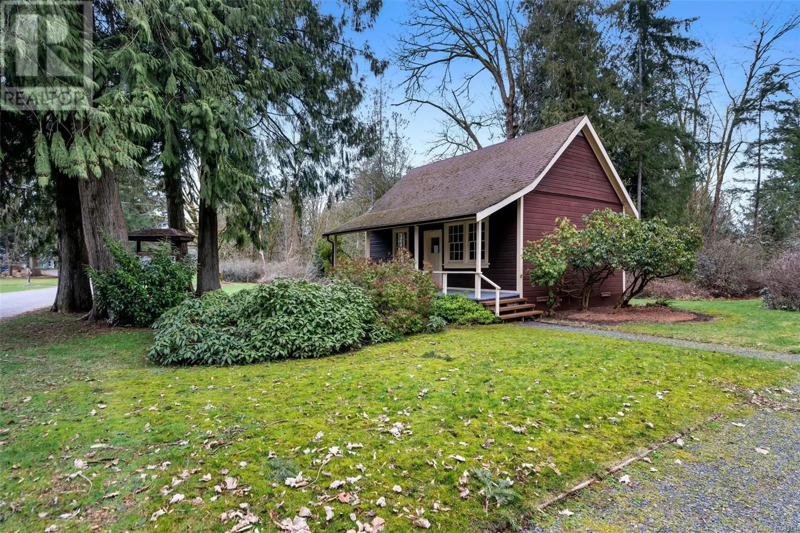 4758 Fairbridge Dr
