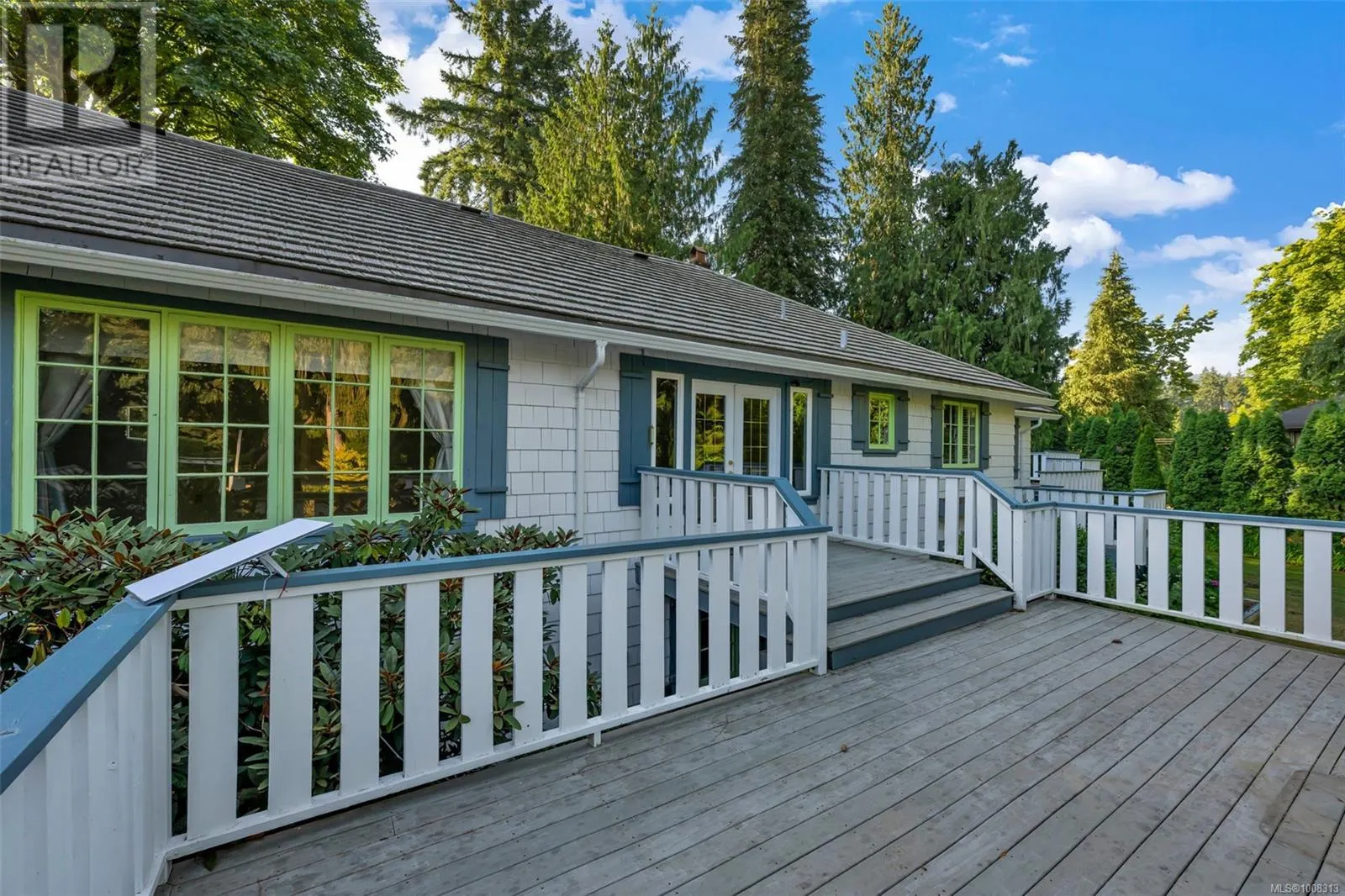 4758 Fairbridge Dr