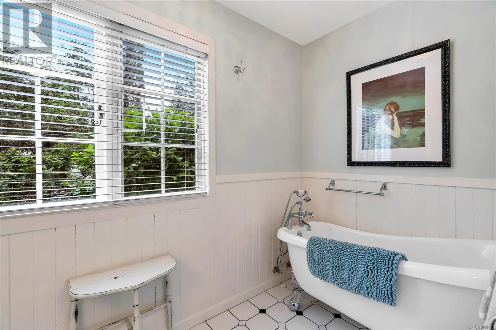 4758 Fairbridge Dr