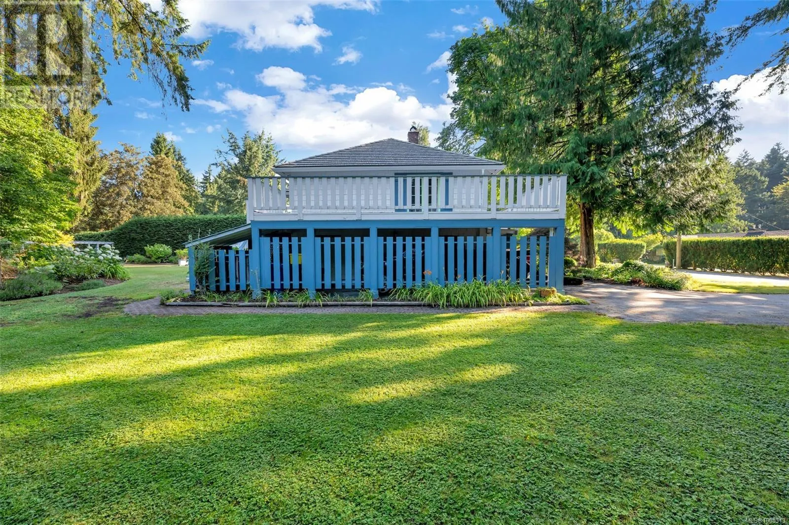 4758 Fairbridge Dr