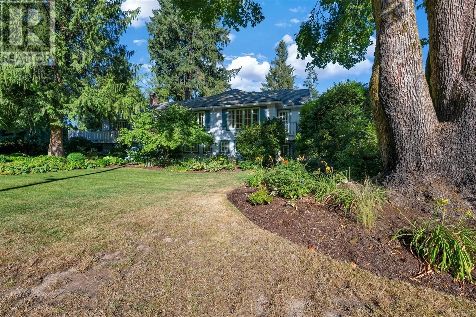 4758 Fairbridge Dr