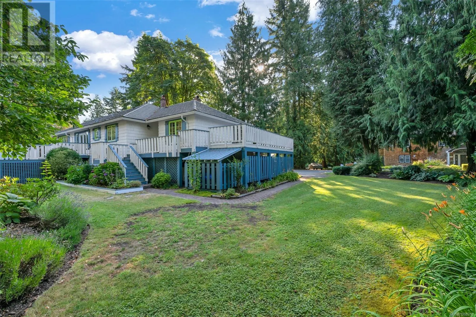 4758 Fairbridge Dr