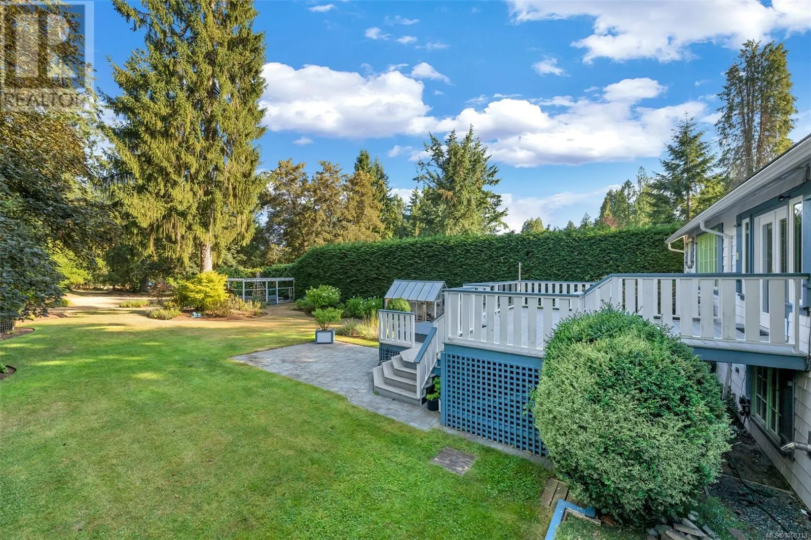 4758 Fairbridge Dr