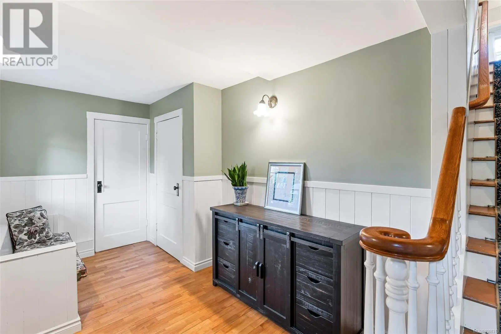 4758 Fairbridge Dr