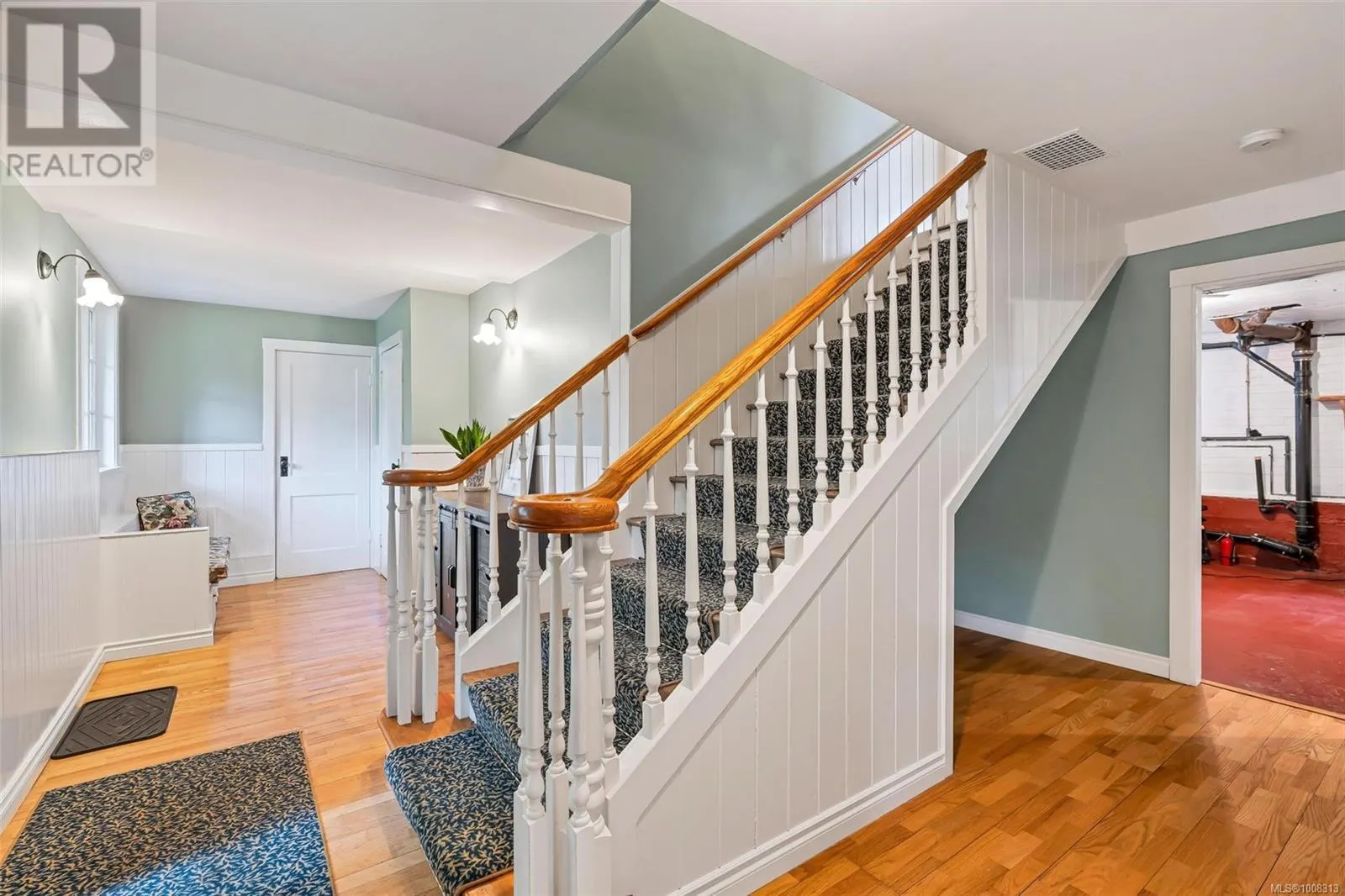 4758 Fairbridge Dr
