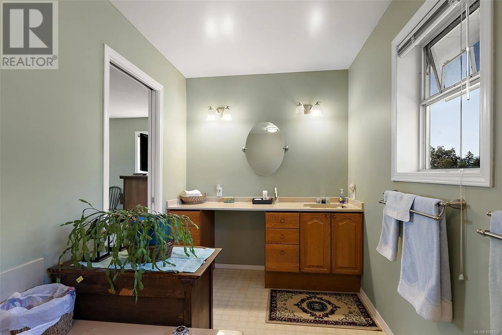 10650 West S West Saanich Rd