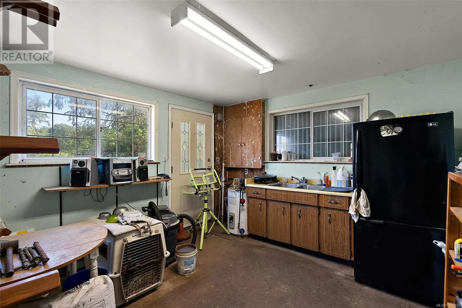 10650 West S West Saanich Rd