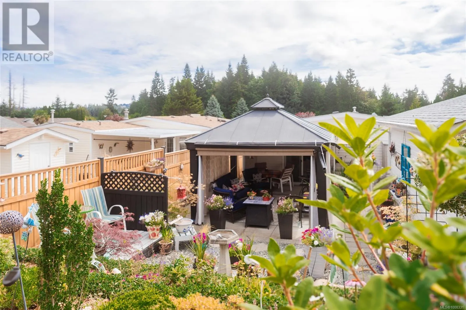 3847 Maplewood Dr