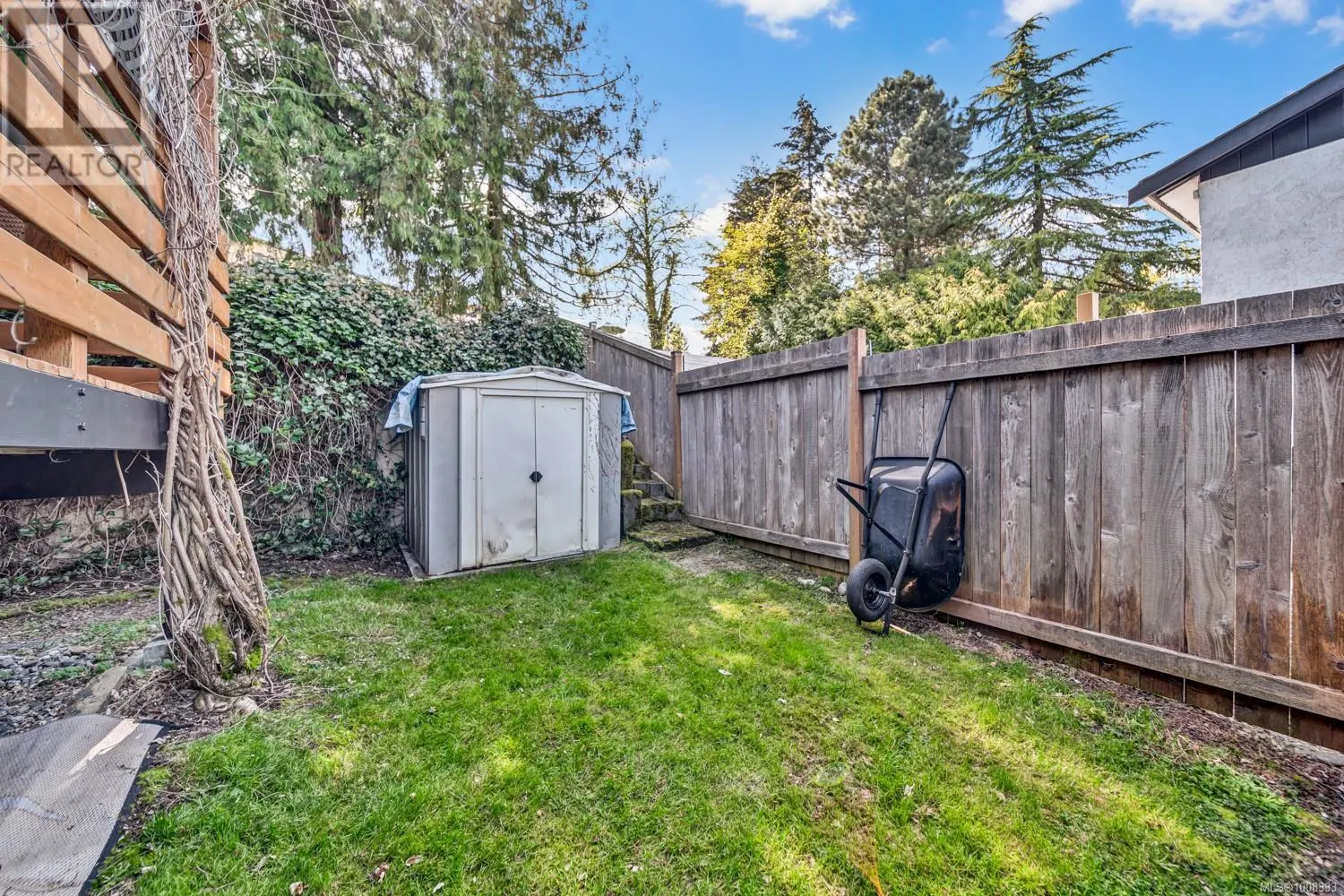 1208 Cloke Rd