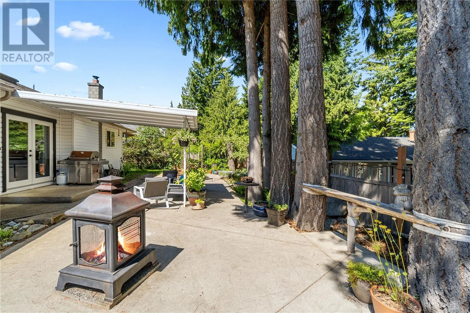 667 Tamarack Dr
