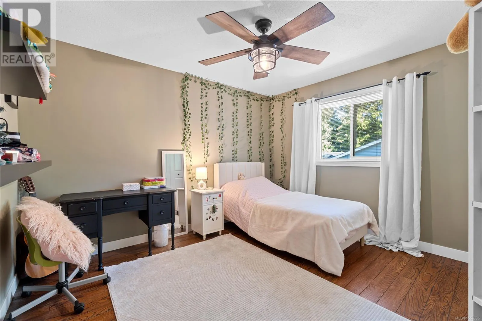 667 Tamarack Dr