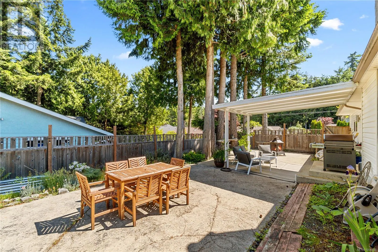 667 Tamarack Dr