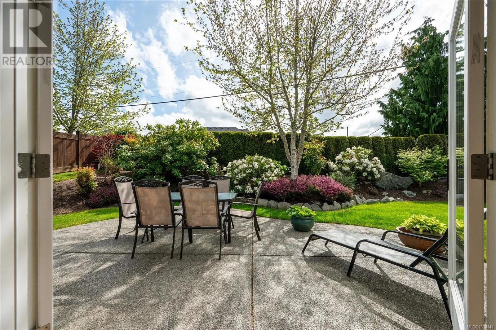 672 Lowry's Rd