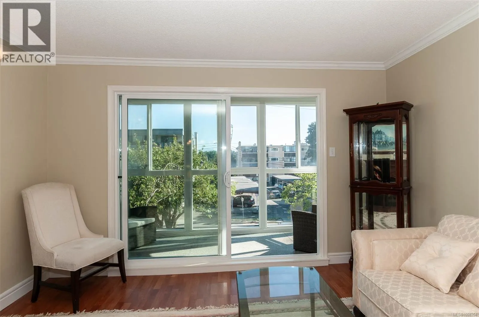 302 1024 Fairfield Rd