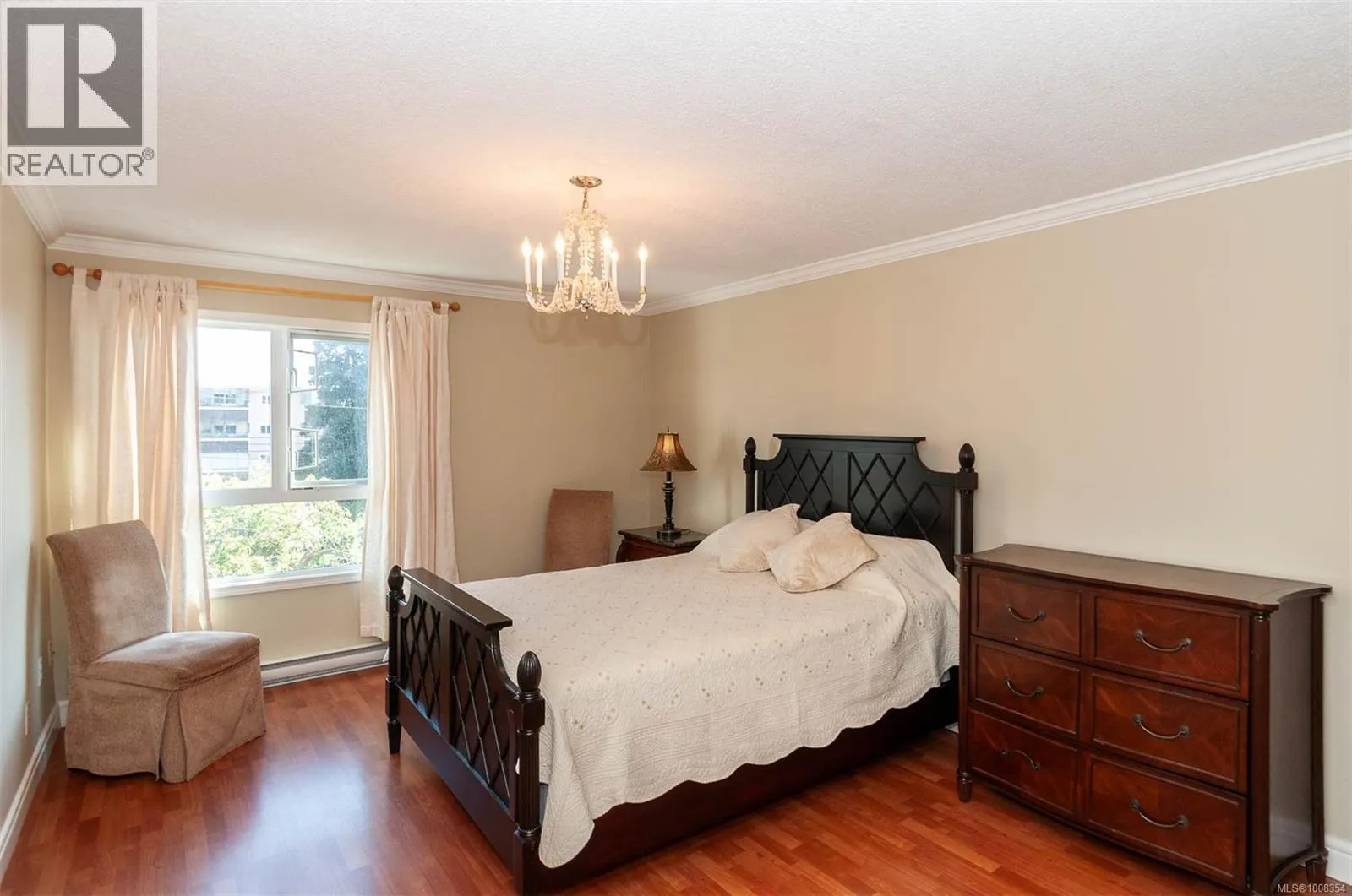 302 1024 Fairfield Rd