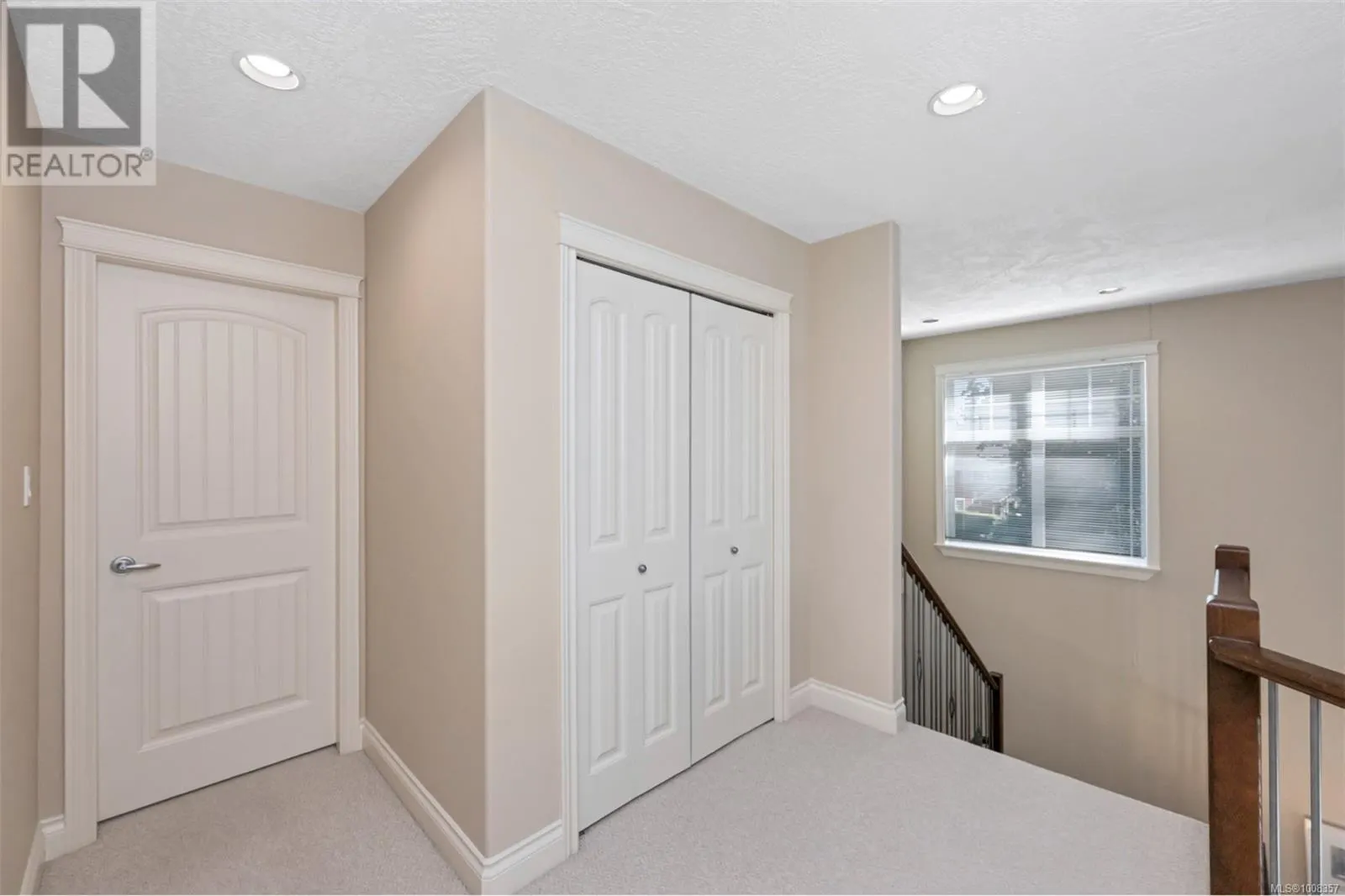 6088 York Rd