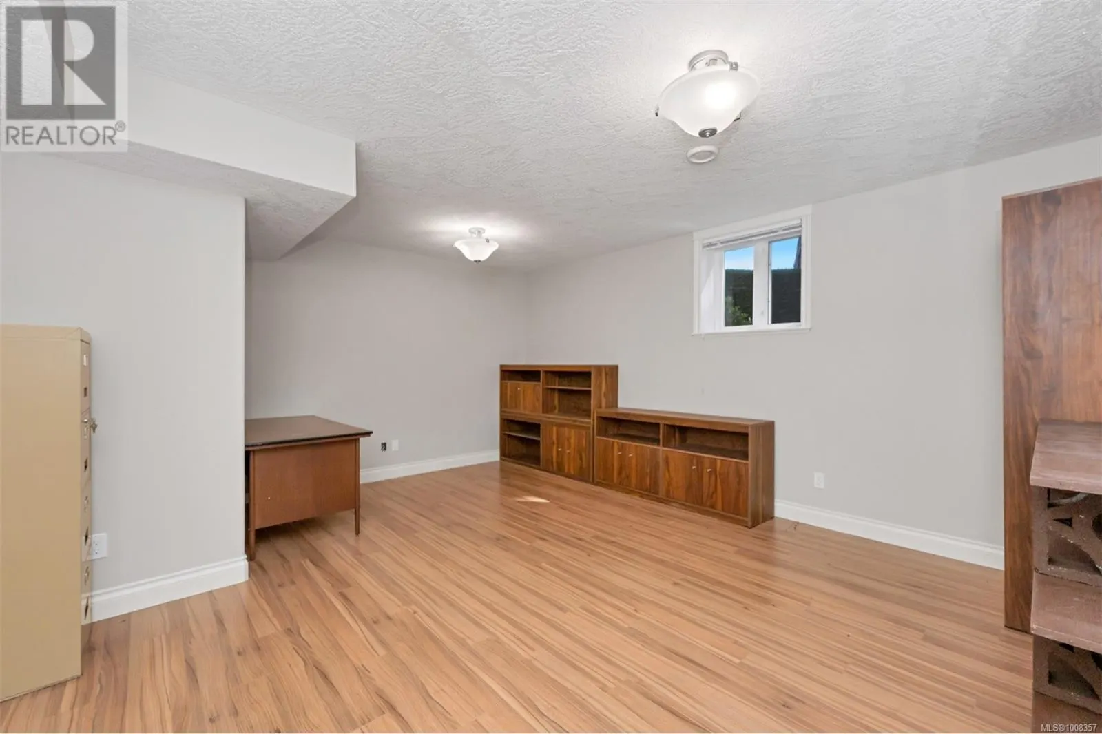 6088 York Rd