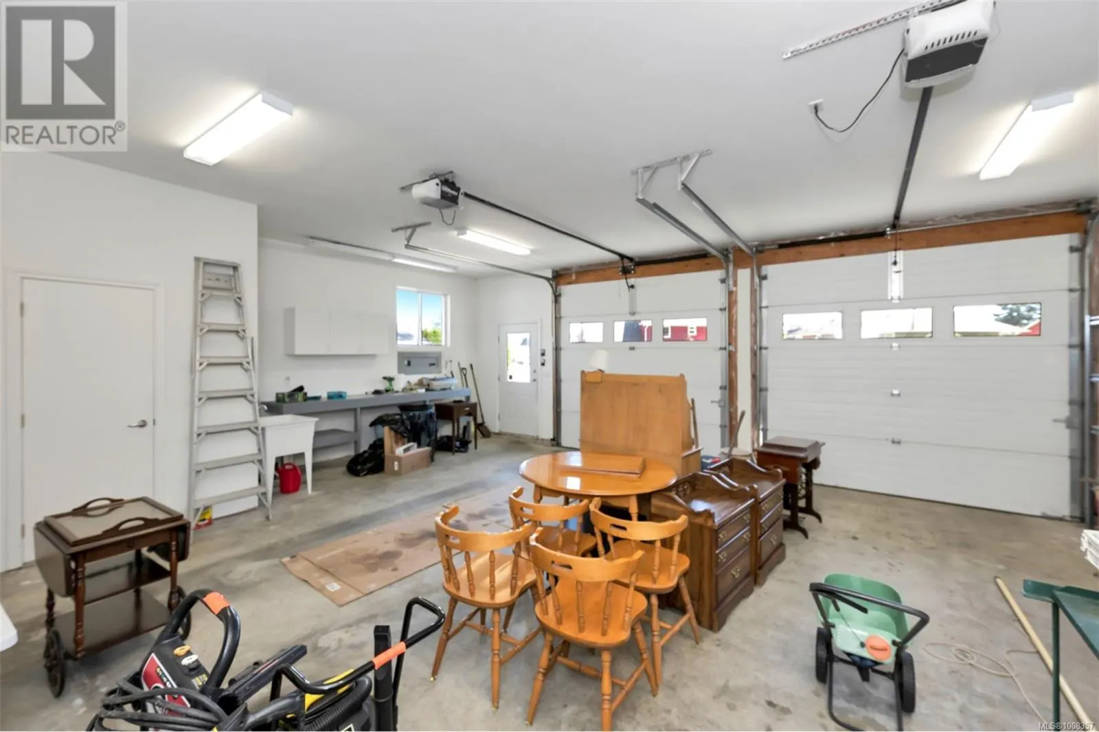 6088 York Rd