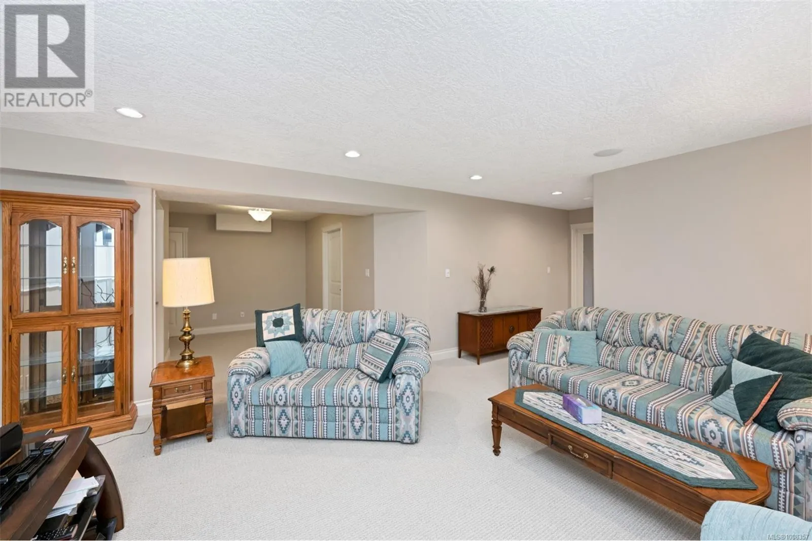 6088 York Rd