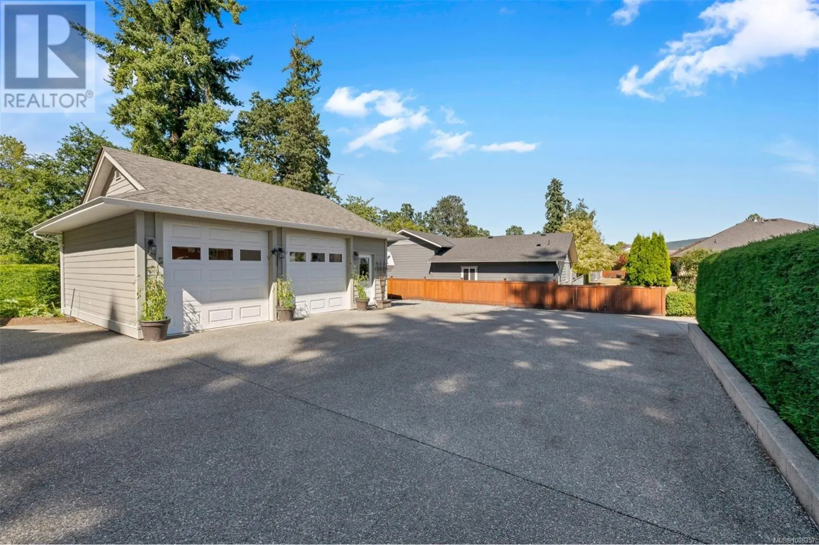 6088 York Rd