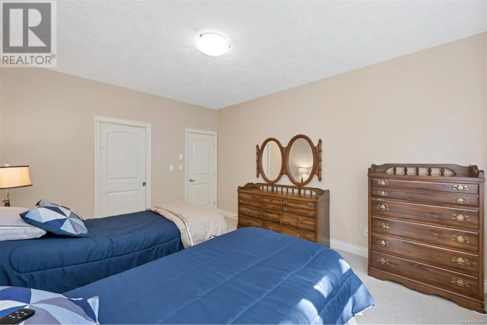 6088 York Rd